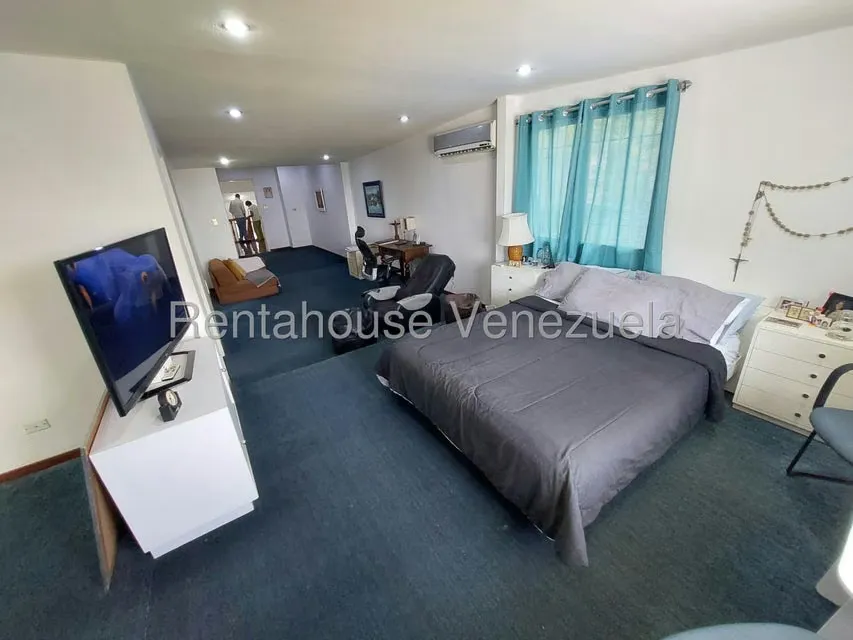 Casa (1 Nivel) en Venta en Colinas del Tamanaco, Distrito Metropolitano - 35