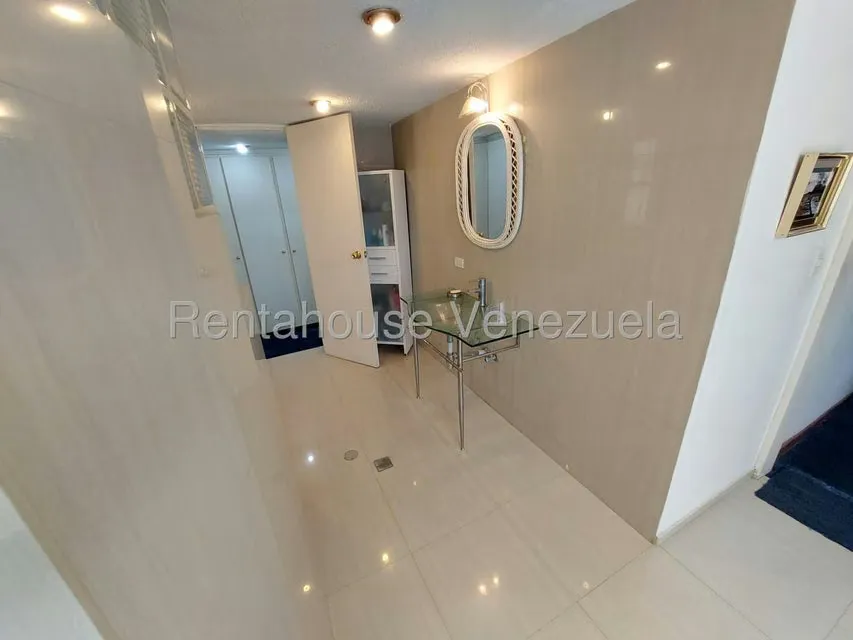 Casa (1 Nivel) en Venta en Colinas del Tamanaco, Distrito Metropolitano - 41