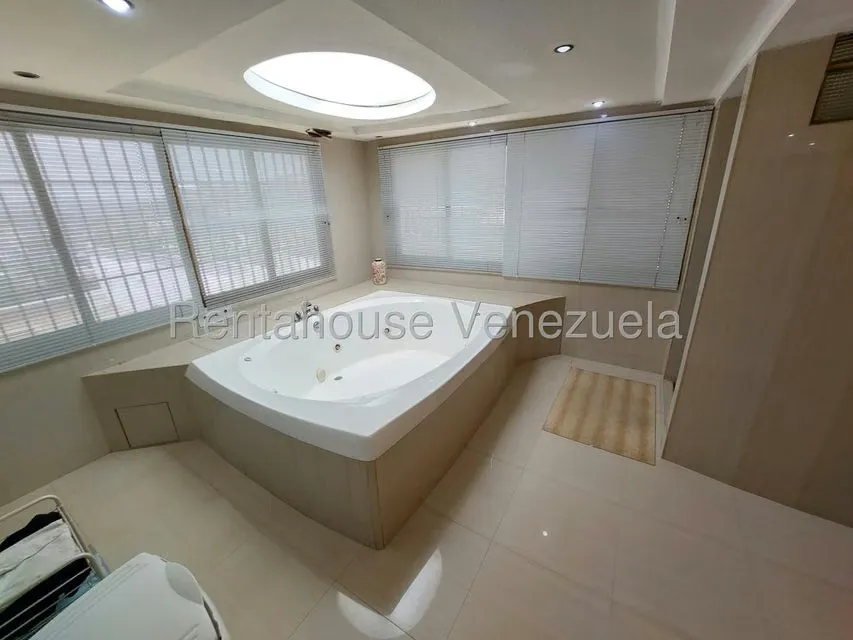 Casa (1 Nivel) en Venta en Colinas del Tamanaco, Distrito Metropolitano - 43
