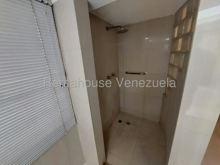 Casa (1 Nivel) en Venta en Colinas del Tamanaco, Distrito Metropolitano - 44