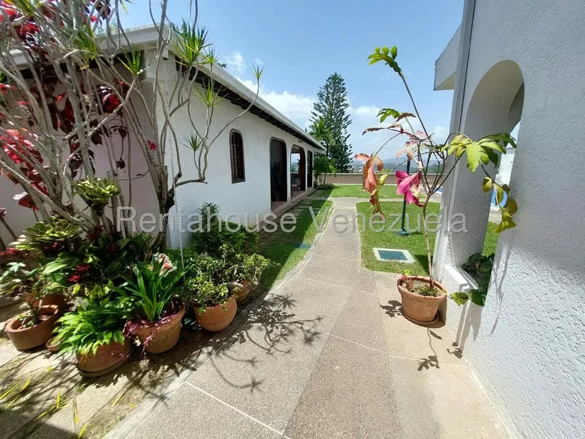Casa (1 Nivel) en Venta en Colinas del Tamanaco, Distrito Metropolitano - 74