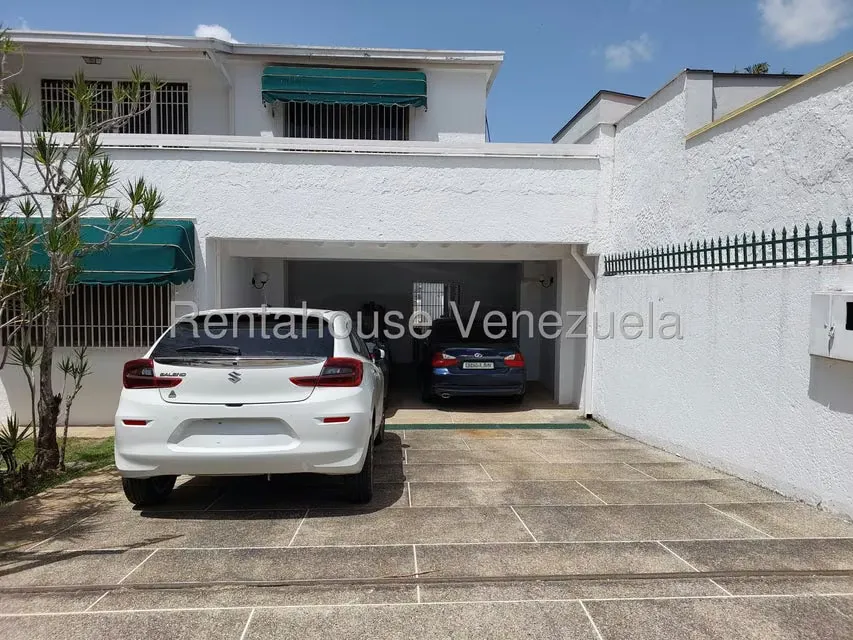 Casa (1 Nivel) en Venta en Colinas del Tamanaco, Distrito Metropolitano - 98