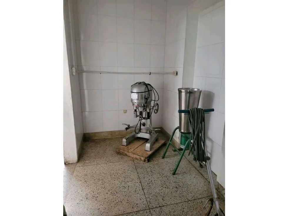 Se vende casa 2510m2 San Bernardino 1654 - 23