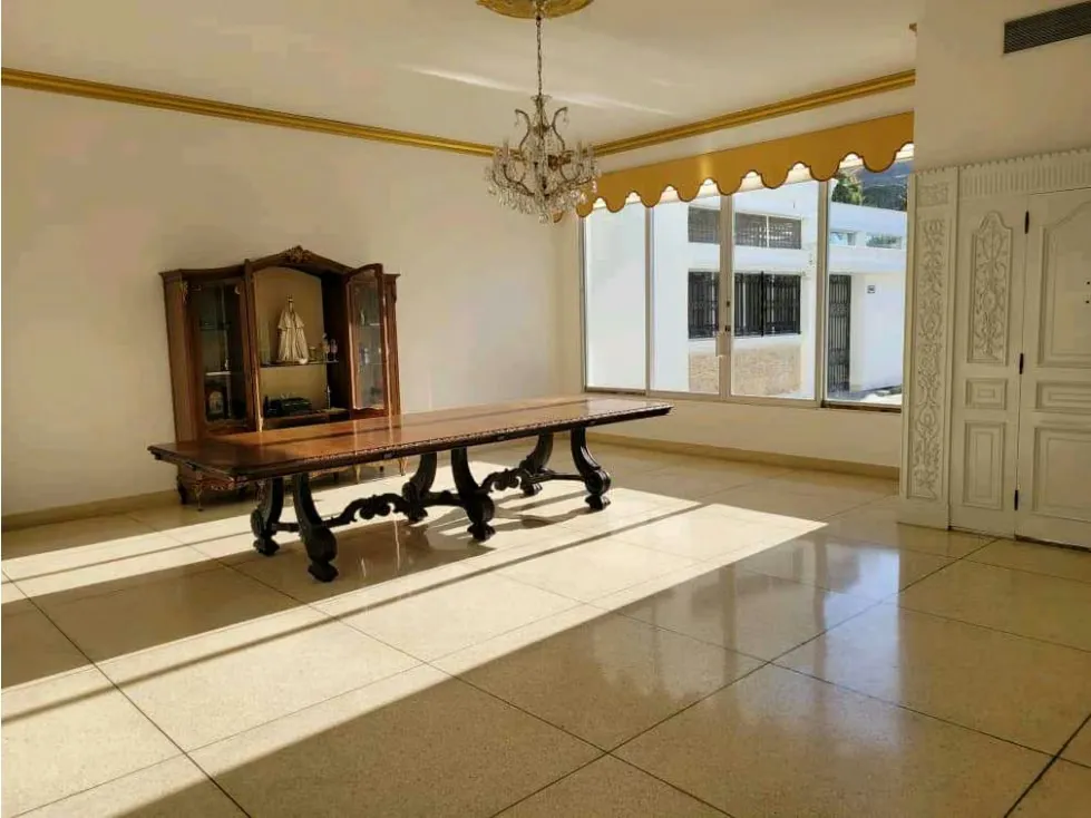 Se vende casa 2510m2 San Bernardino 1654 - 26