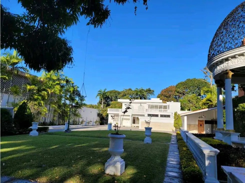 Se vende casa 2510m2 San Bernardino 1654 - 4