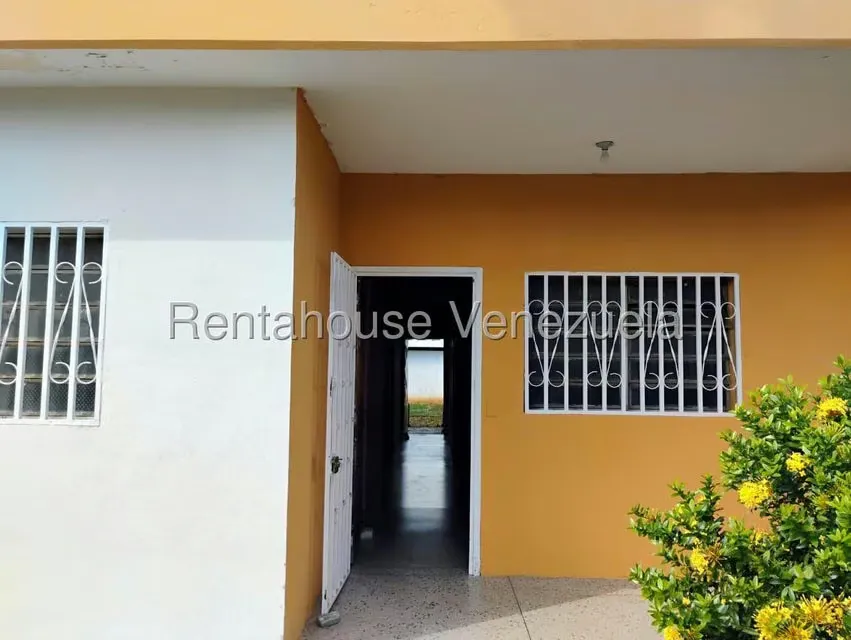 Casa (1 Nivel) en Venta en Centro - Chivacoa, Yaracuy - 3