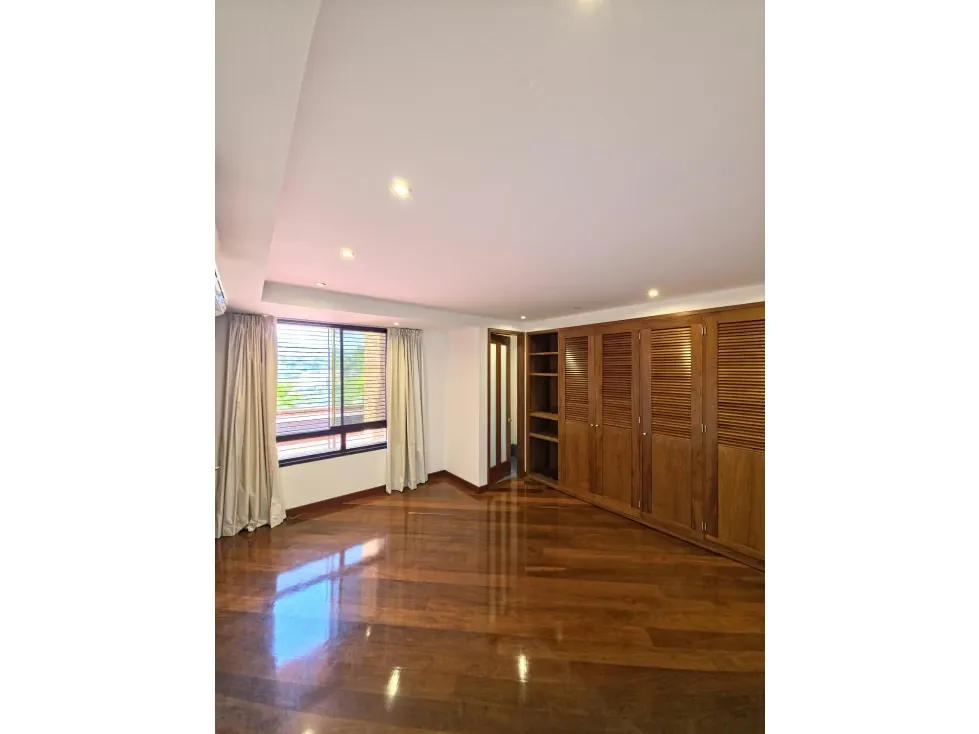 PLANTA BAJA DUPLEX EN VENTA 544 M2 - URB LA ALAMEDA - 13