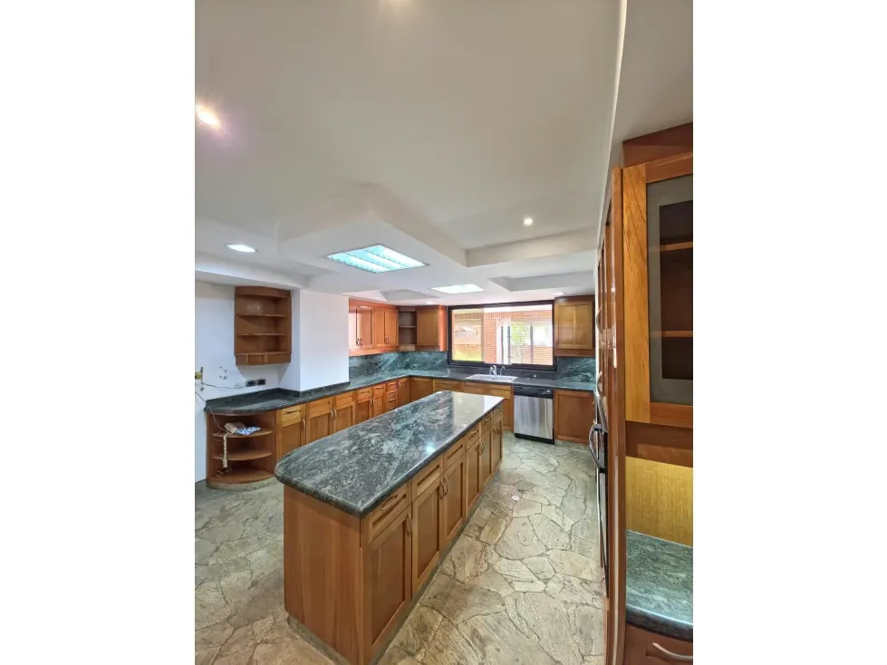 PLANTA BAJA DUPLEX EN VENTA 544 M2 - URB LA ALAMEDA - 16
