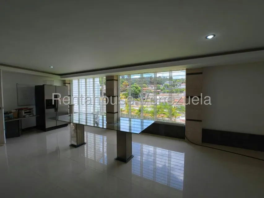 Casa (Multipes Niveles) en Venta en Cumbres de Curumo, Distrito Metropolitano - 12