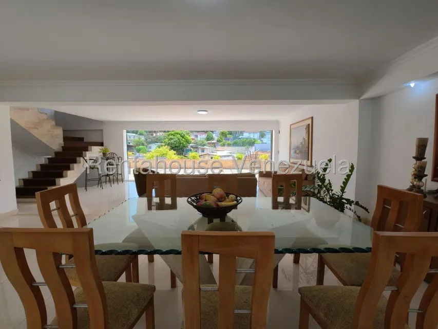 Casa (Multipes Niveles) en Venta en Cumbres de Curumo, Distrito Metropolitano - 16