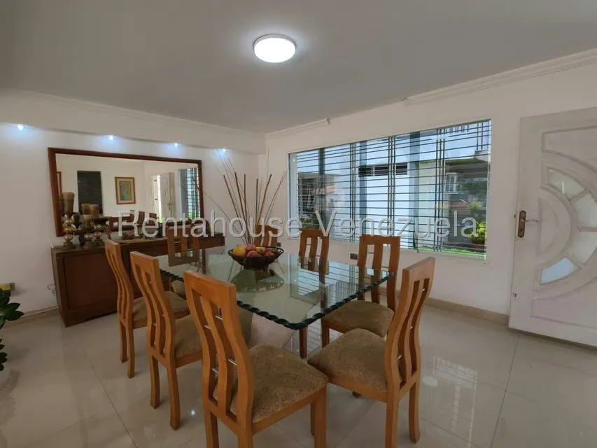 Casa (Multipes Niveles) en Venta en Cumbres de Curumo, Distrito Metropolitano - 18