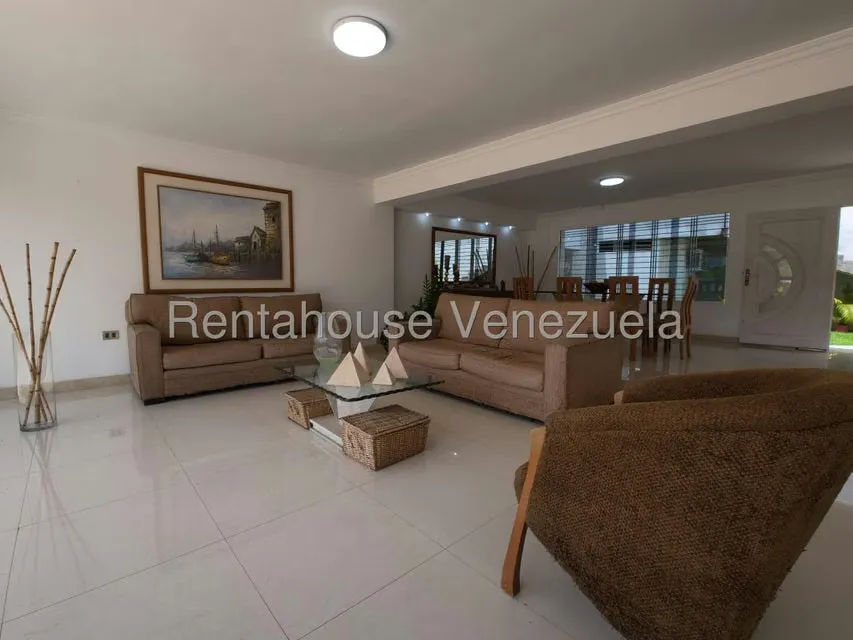 Casa (Multipes Niveles) en Venta en Cumbres de Curumo, Distrito Metropolitano - 21