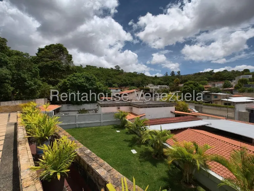 Casa (Multipes Niveles) en Venta en Cumbres de Curumo, Distrito Metropolitano - 24