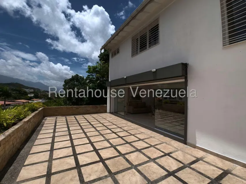 Casa (Multipes Niveles) en Venta en Cumbres de Curumo, Distrito Metropolitano - 28
