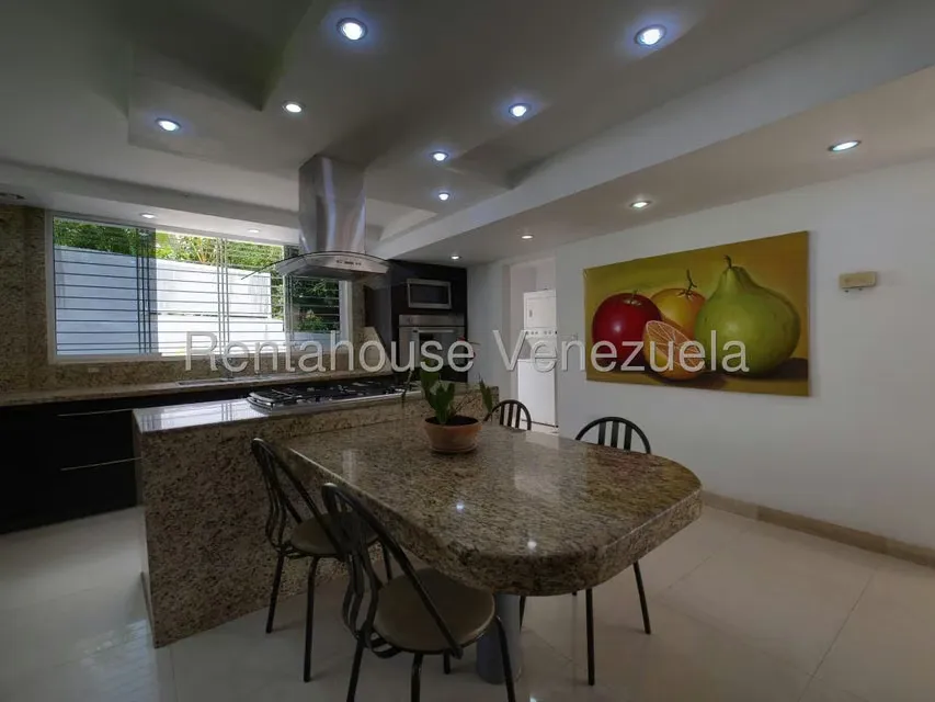 Casa (Multipes Niveles) en Venta en Cumbres de Curumo, Distrito Metropolitano - 30