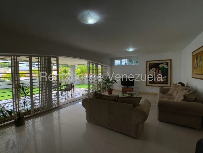 Casa (Multipes Niveles) en Venta en Cumbres de Curumo, Distrito Metropolitano - 36