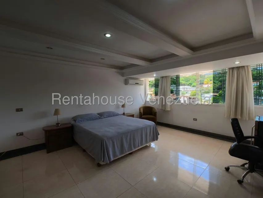 Casa (Multipes Niveles) en Venta en Cumbres de Curumo, Distrito Metropolitano - 38
