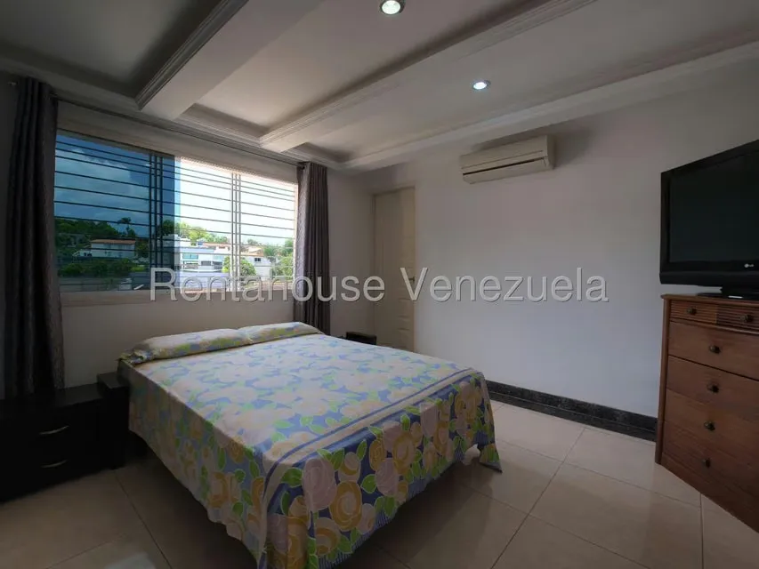 Casa (Multipes Niveles) en Venta en Cumbres de Curumo, Distrito Metropolitano - 42