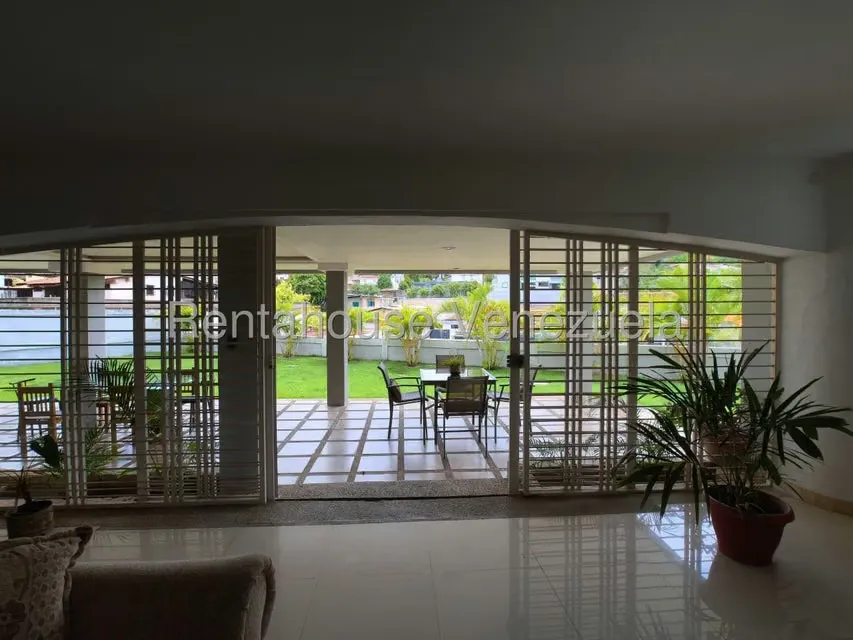 Casa (Multipes Niveles) en Venta en Cumbres de Curumo, Distrito Metropolitano - 43