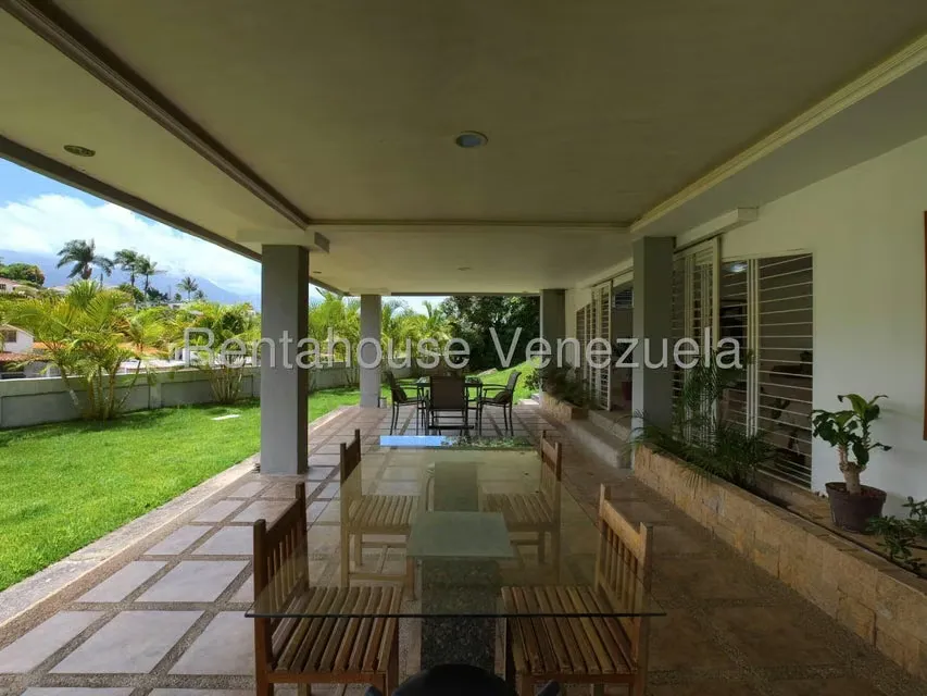 Casa (Multipes Niveles) en Venta en Cumbres de Curumo, Distrito Metropolitano - 45