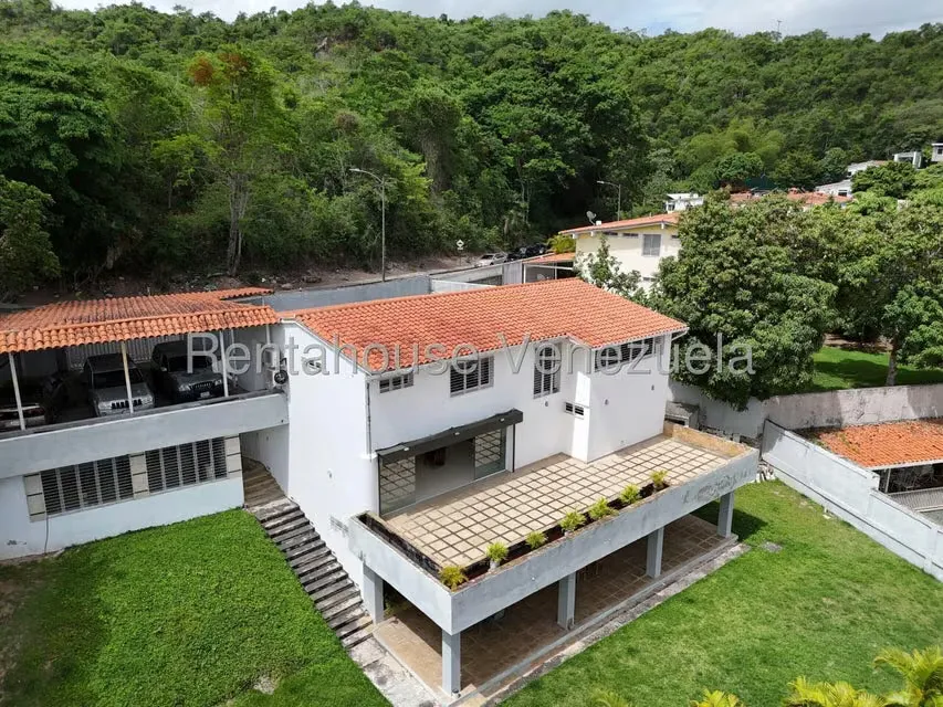 Casa (Multipes Niveles) en Venta en Cumbres de Curumo, Distrito Metropolitano - 5