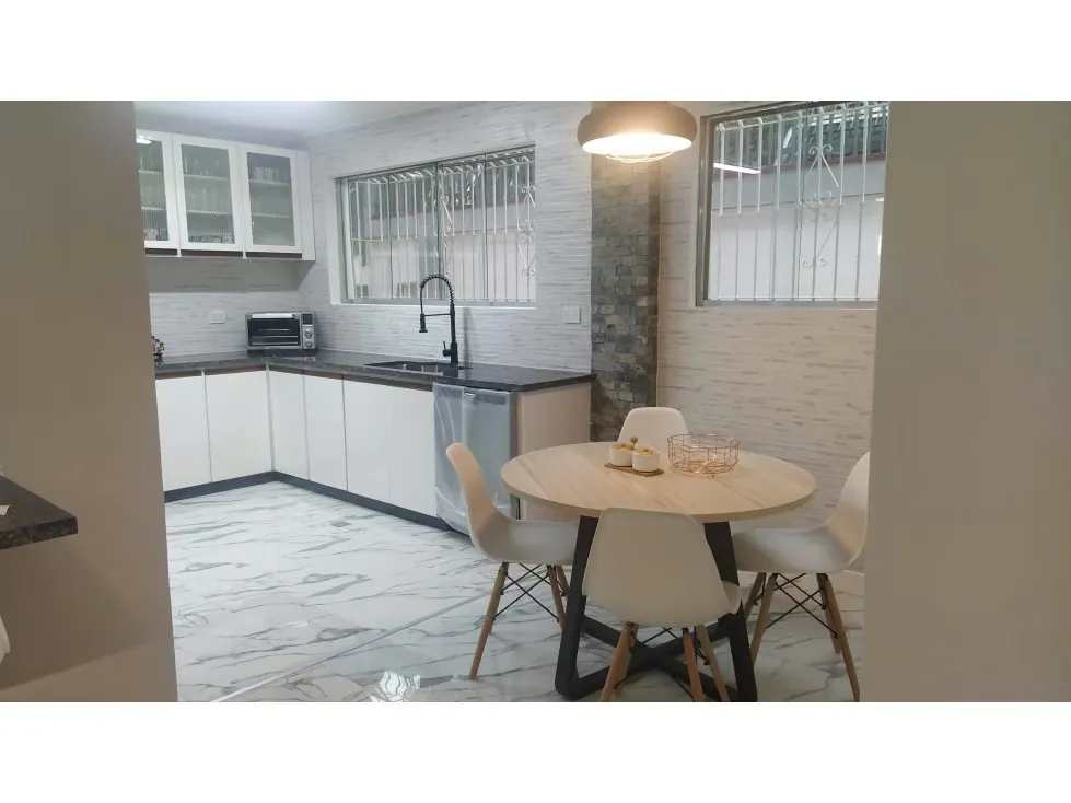 Vendo casa actualizada 440m2 5h/6b/2p Los Naranjos 2112 - 11
