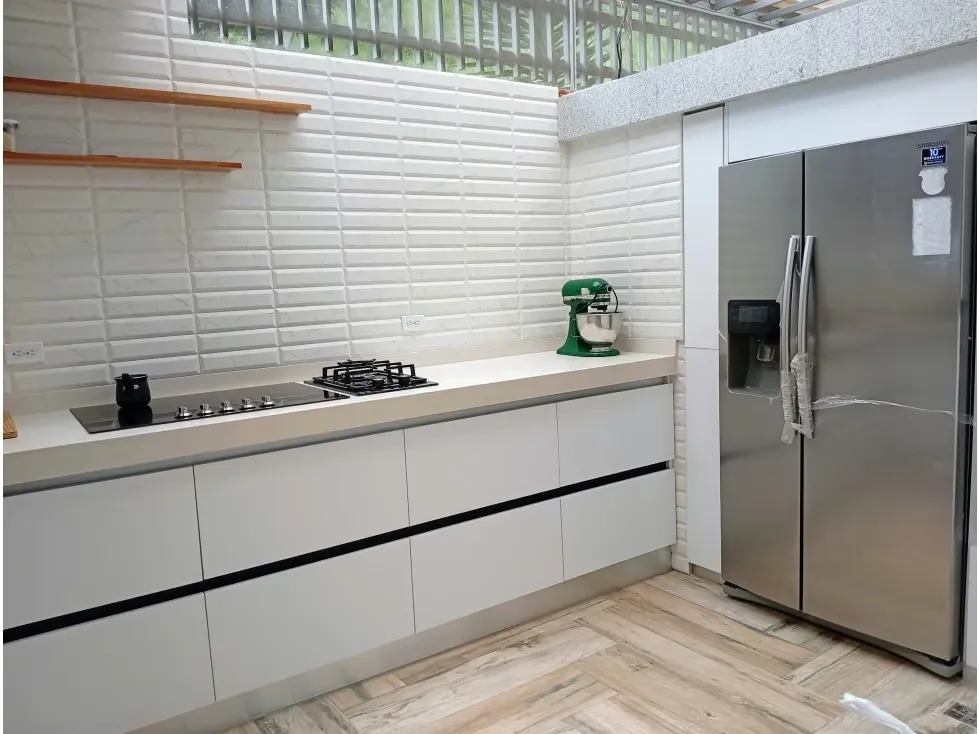 Vendo casa actualizada 440m2 5h/6b/2p Los Naranjos 2112 - 14
