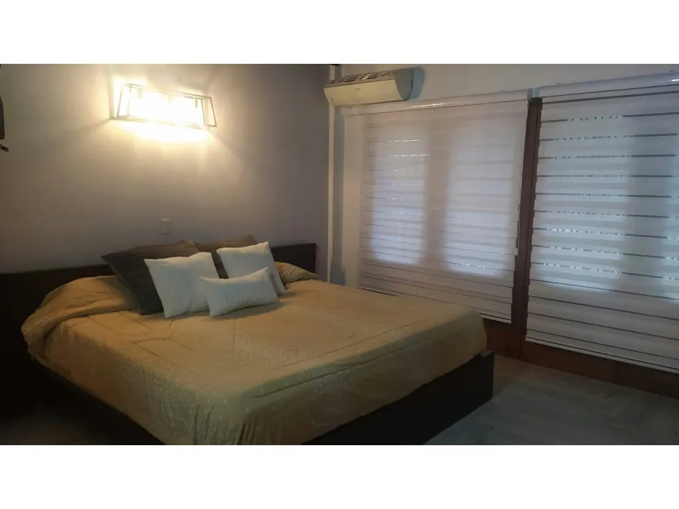 Vendo casa actualizada 440m2 5h/6b/2p Los Naranjos 2112 - 17
