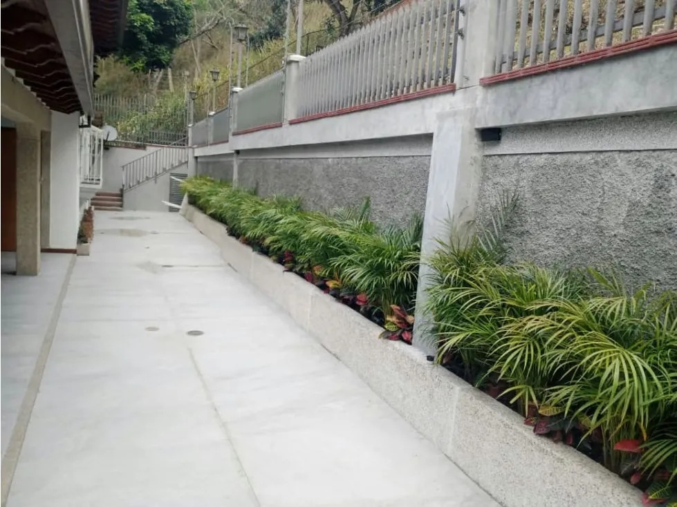 Vendo casa actualizada 440m2 5h/6b/2p Los Naranjos 2112 - 27