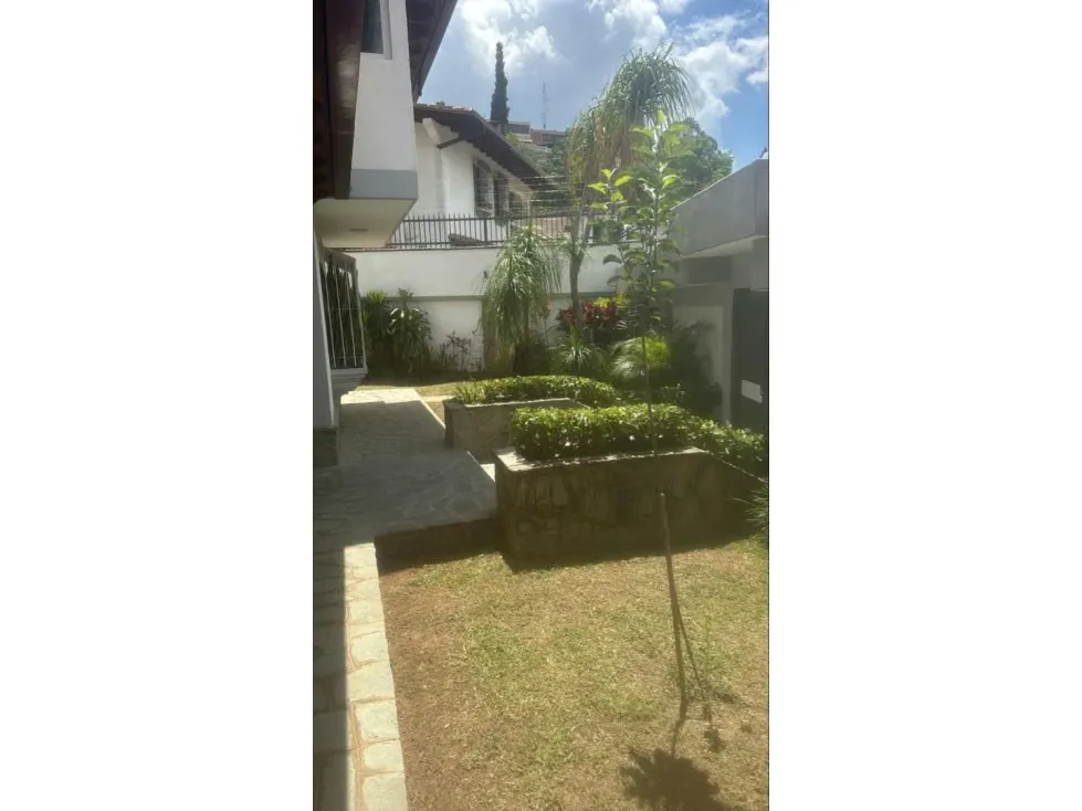 Vendo casa actualizada 440m2 5h/6b/2p Los Naranjos 2112 - 31