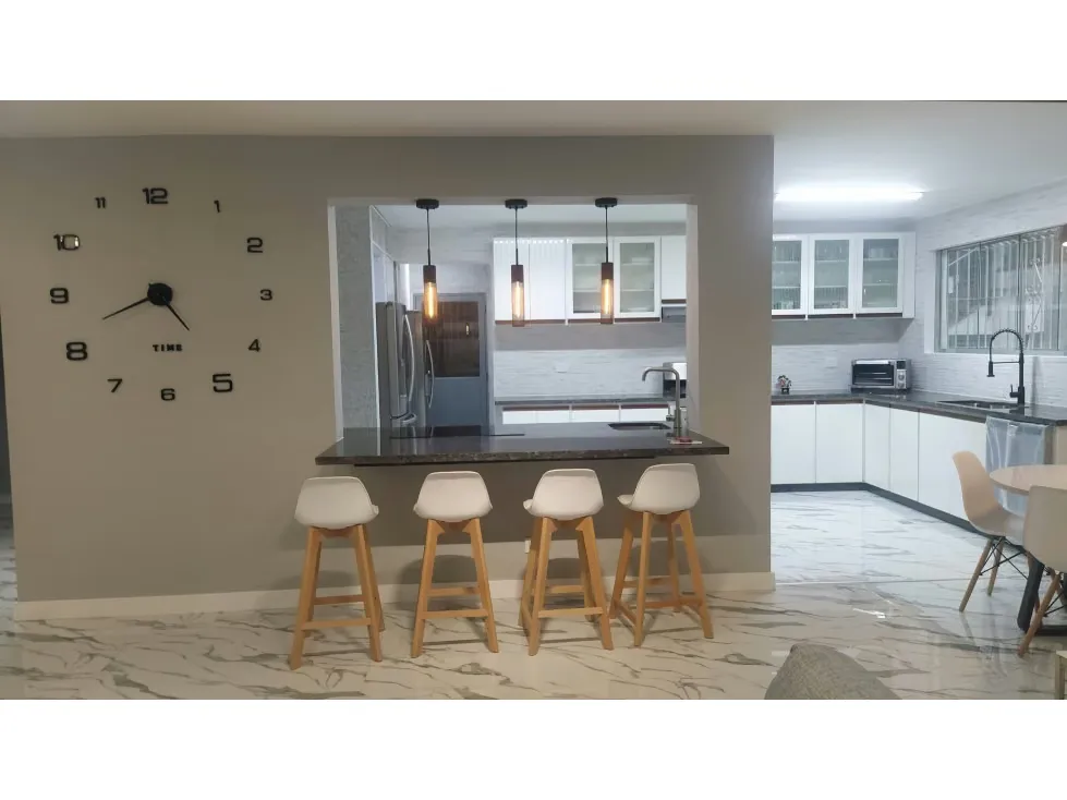 Vendo casa actualizada 440m2 5h/6b/2p Los Naranjos 2112 - 7