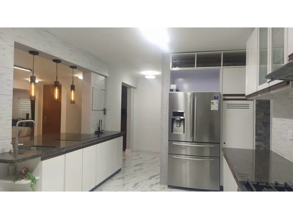 Vendo casa actualizada 440m2 5h/6b/2p Los Naranjos 2112 - 9