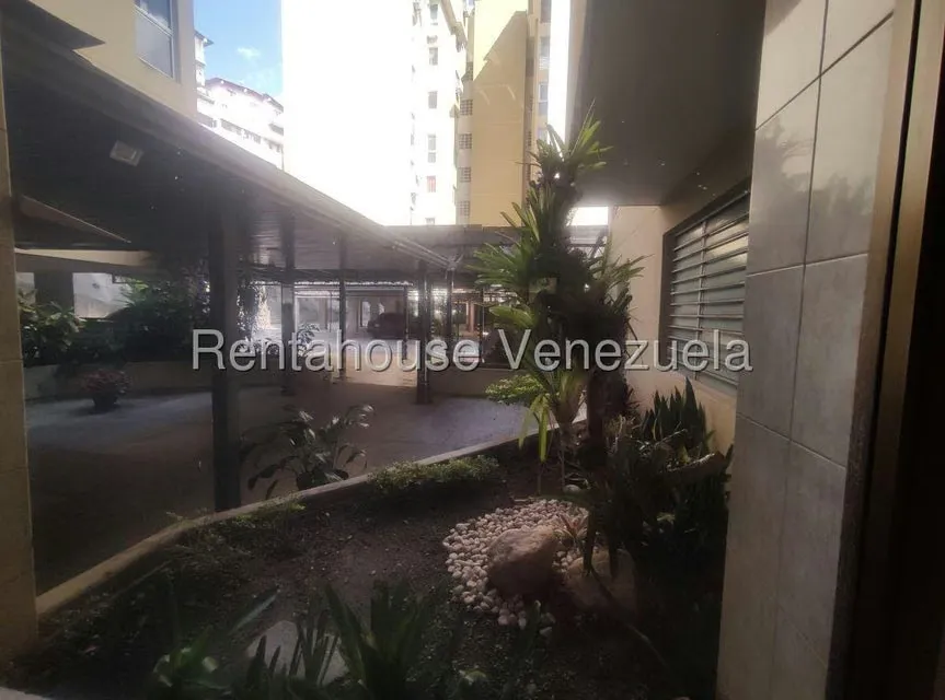 Apartamento (1 Nivel) en Venta en Las Esmeraldas, Distrito Metropolitano - 52