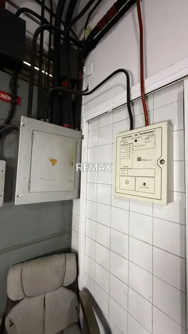 ALQULER DE PLANTA CON AREA COMERCIAL, EN EL CEMENTERIO, CARACAS. - 10