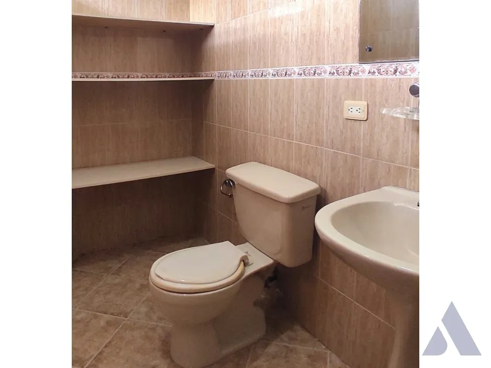 Se alquila casa 200m2 El Cafetal 2419 - 16