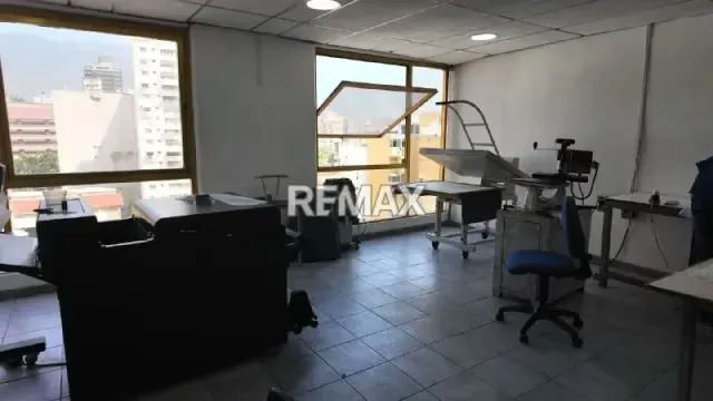 OFICINA EN VENTA AV LECUNA