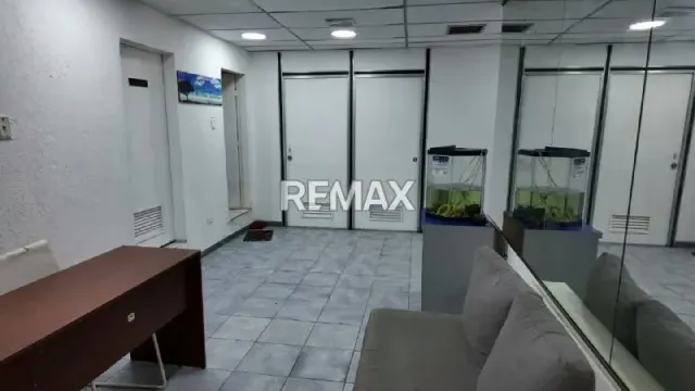 OFICINA EN VENTA AV LECUNA - 4