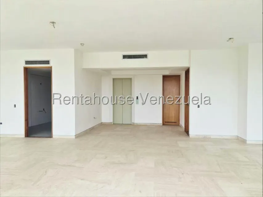 Apartamento (1 Nivel) en Venta en Colinas de Valle Arriba / Mirador de Los Campitos, Distrito Metropolitano - 2