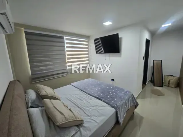 En venta bello Townhouse en San Diego totalmente remodelado - 14