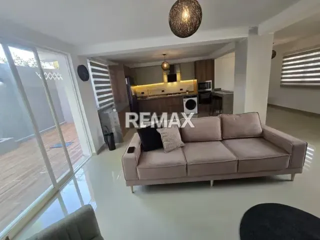 En venta bello Townhouse en San Diego totalmente remodelado - 4