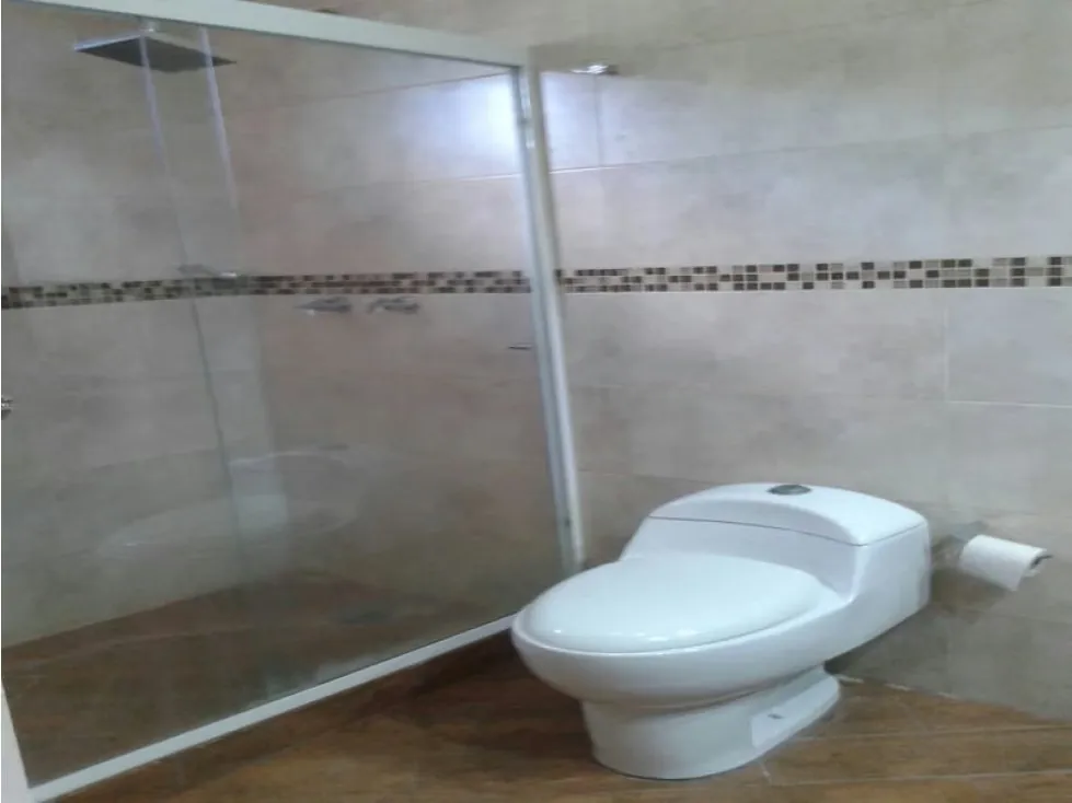 Alquilo anexo 220m2 La California Sur 0637 - 15