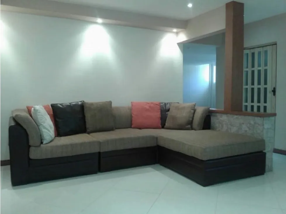 Alquilo anexo 220m2 La California Sur 0637 - 2