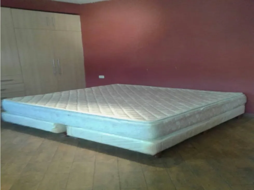 Alquilo anexo 220m2 La California Sur 0637 - 9
