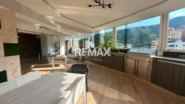 Se vende penthouse de 450mts en el Parral - 3