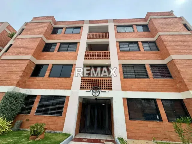 Apartamento en Venta Residencias Bayona II, Av Milagro Norte