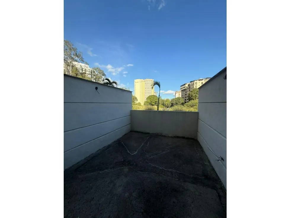 SE VENDE TOWN HOUSE TRIPLEX EN LA TAHONA - 7