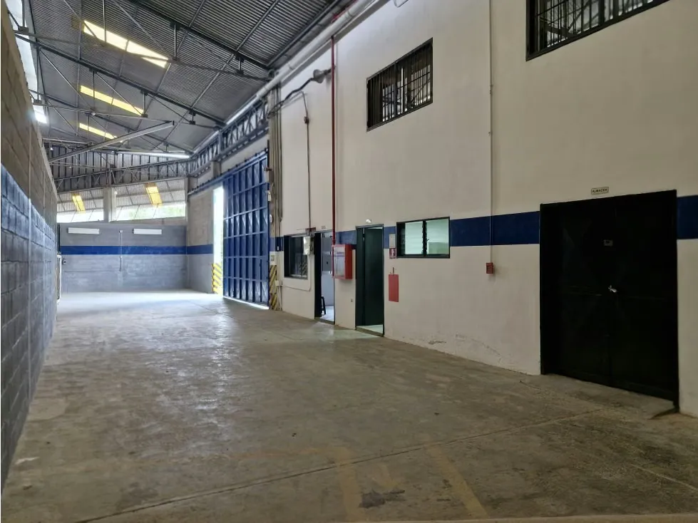 Alquilo galpon 2000m2 Km9 Fllas de Mariche 7986 - 14
