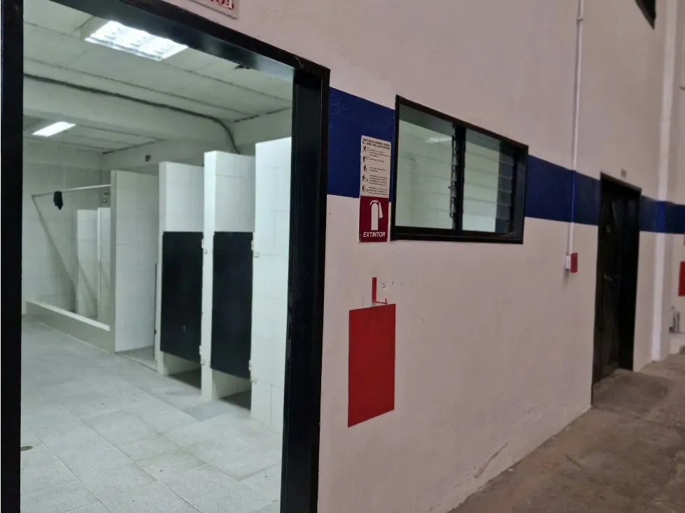 Alquilo galpon 2000m2 Km9 Fllas de Mariche 7986 - 16