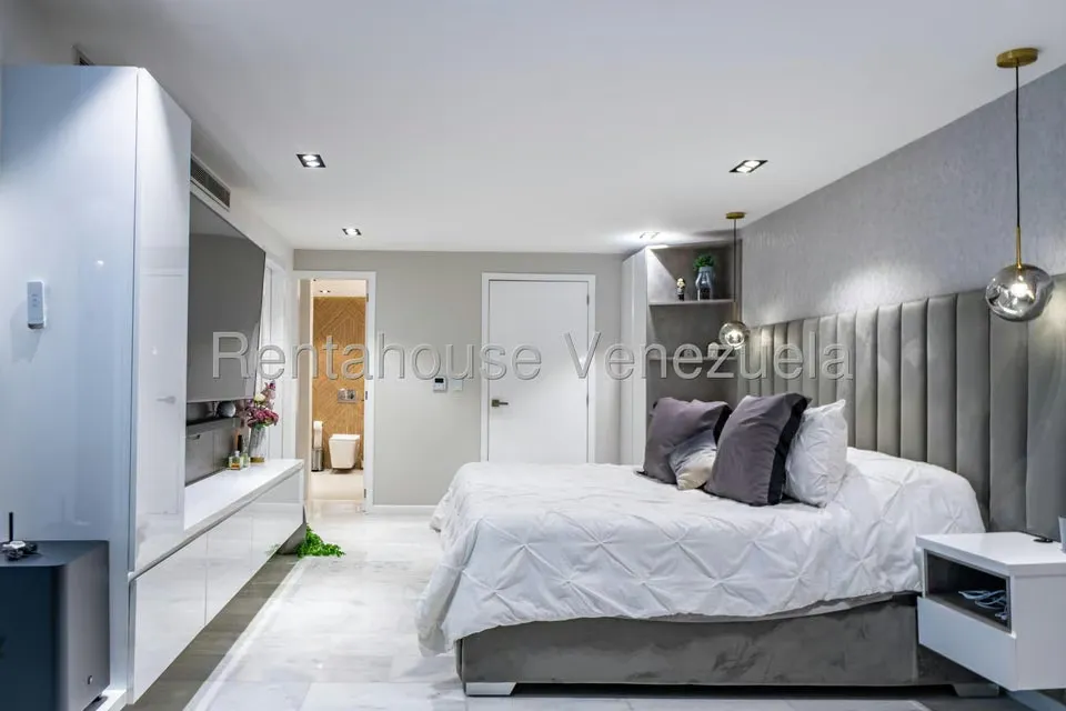 Apartamento (1 Nivel) en Venta en Lomas de Las Mercedes, Distrito Metropolitano - 17