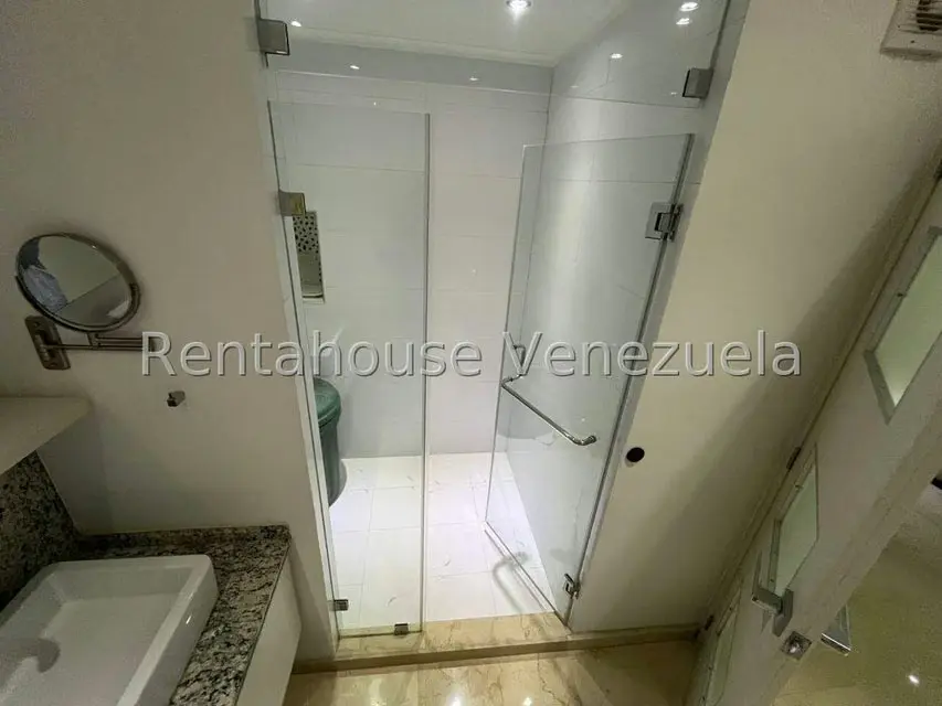 Apartamento (1 Nivel) en Venta en San Roman, Distrito Metropolitano - 33